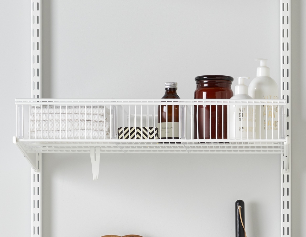 /-/media/qbank/product-image---product-in-function/function_wire_shelf_basket_and_divider_white.ashx