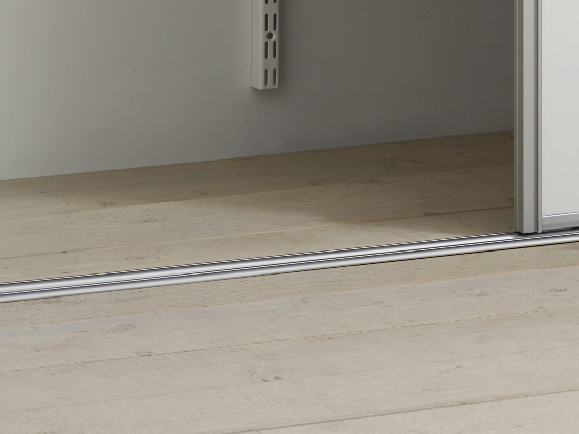 Skenset till skjutdörrar från Elfa.